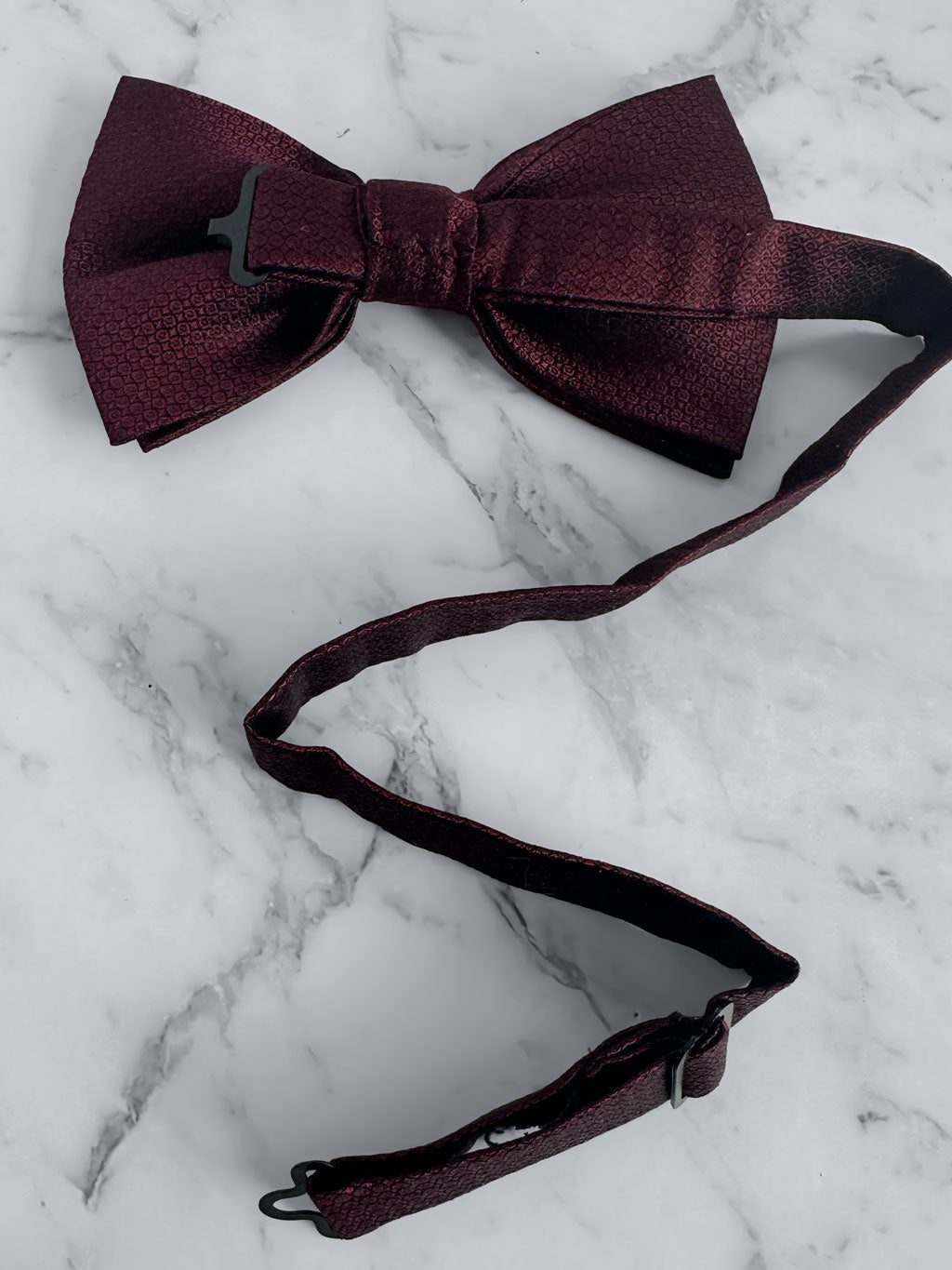 Burgundy Deluxe Silk Twill Bow Tie & Pocket Square Set