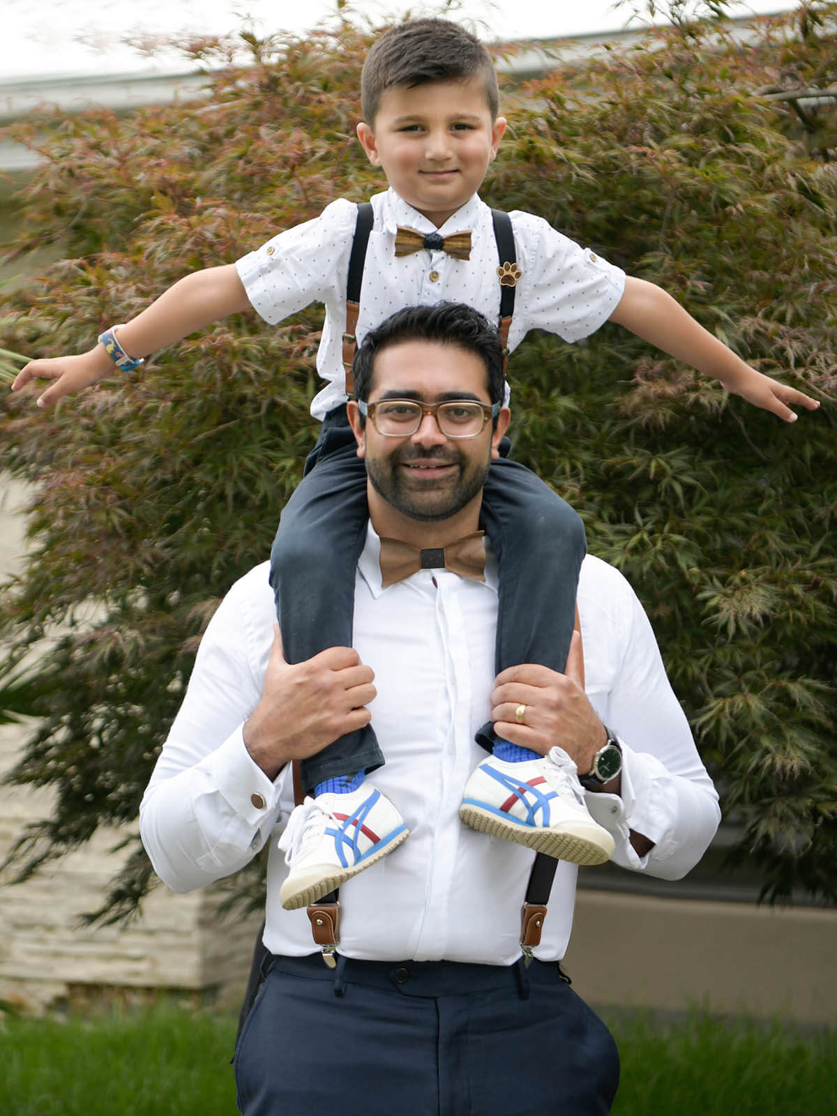 Kids Black Wooden Bow Tie, Suspenders & Brooch Set