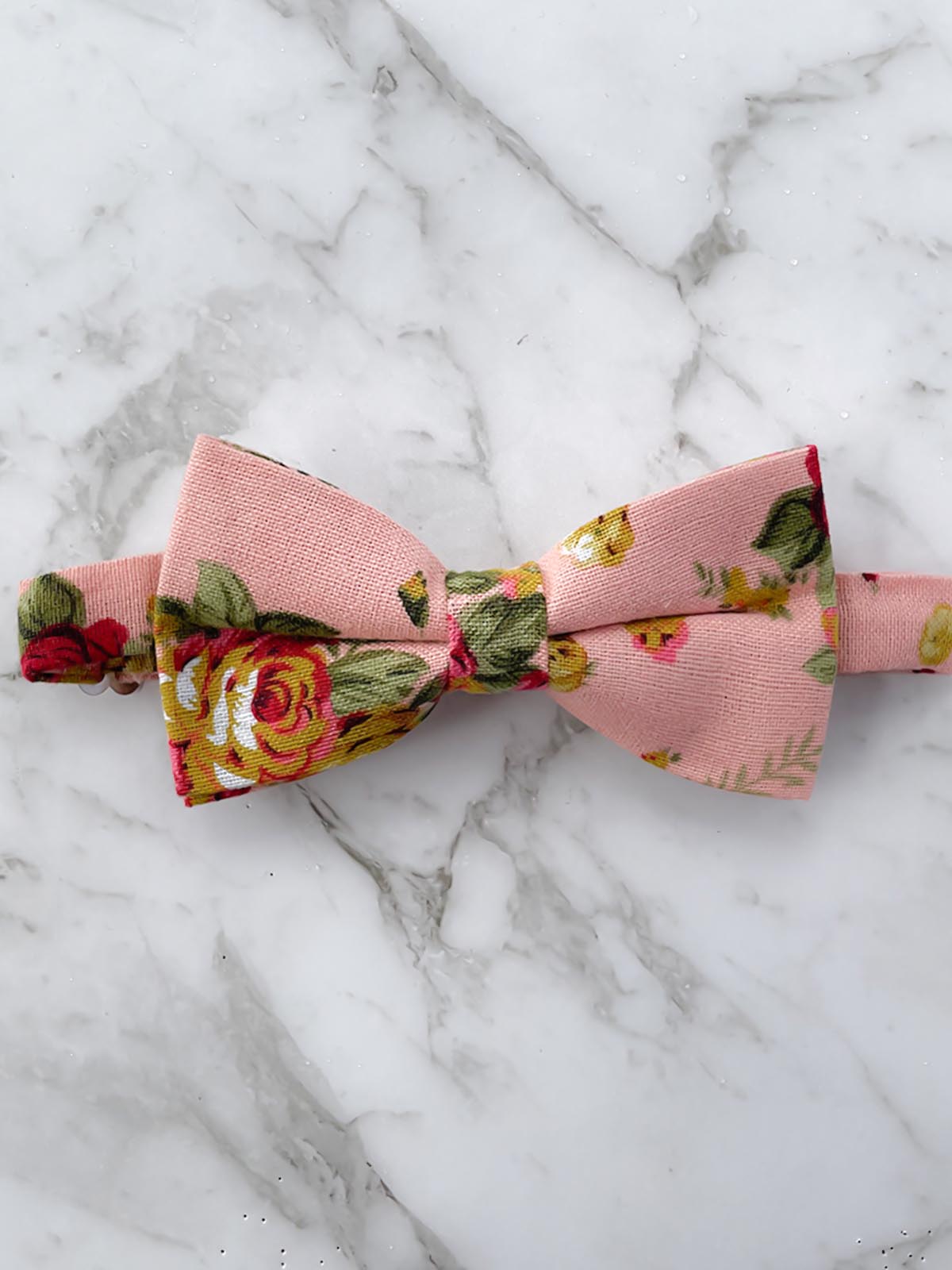 Oatmeal Leather Trim Suspenders & Linen/Cotton Floral Bow Tie Set
