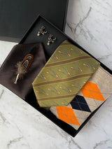 Gone Huntin' Silk Tie Set