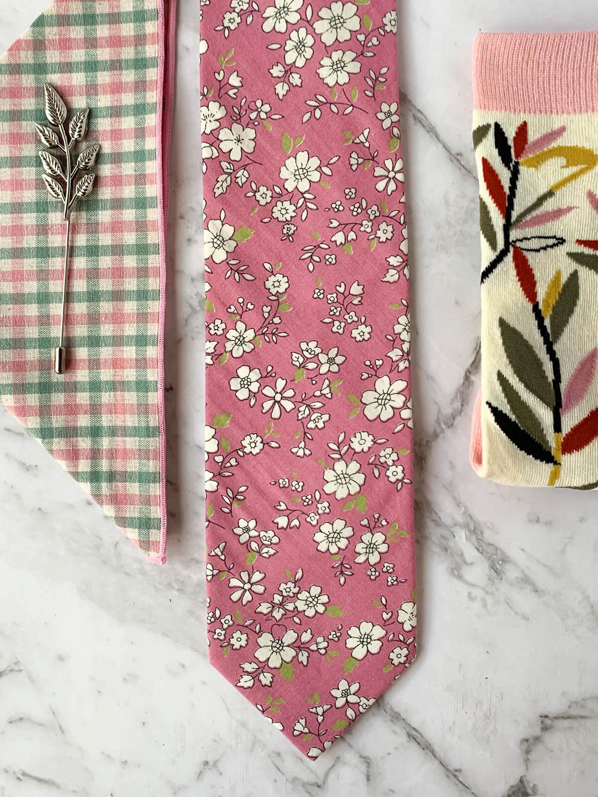 Posies and Checks Cotton Tie Set