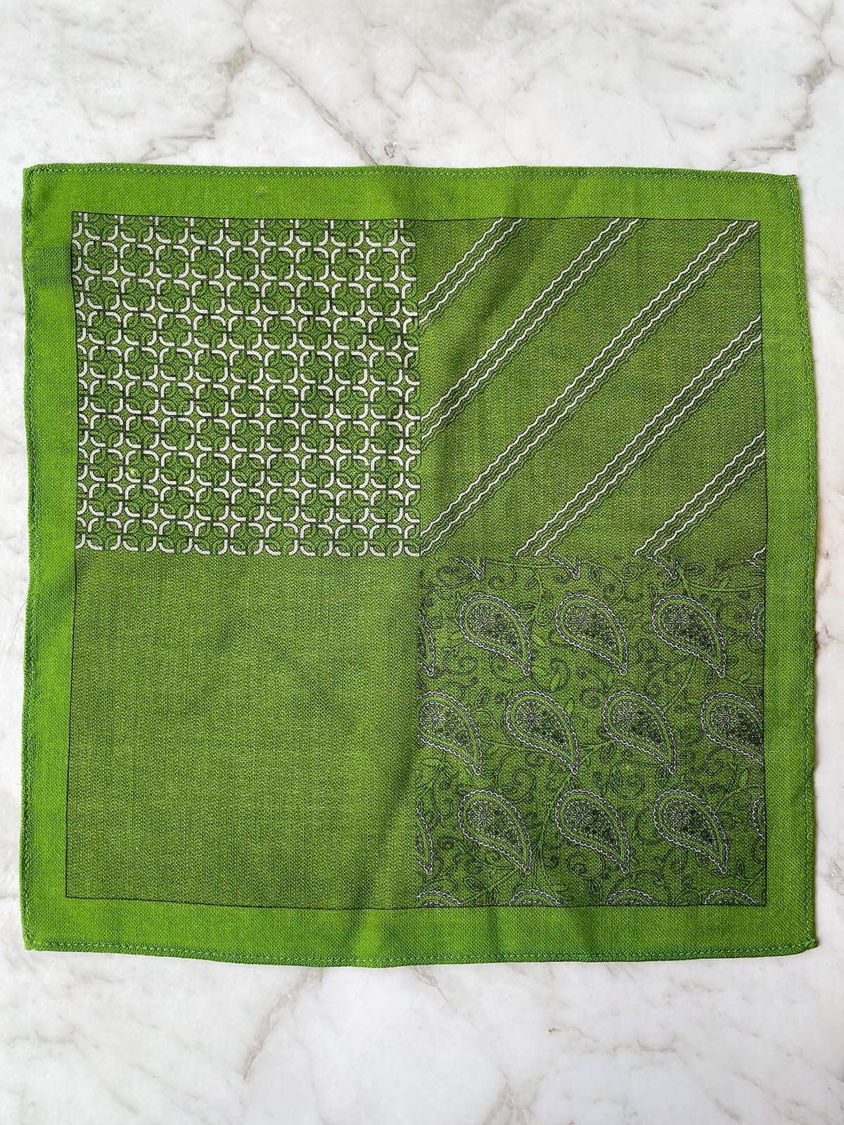 The Emerald Gentleman Wool Bow Tie Set