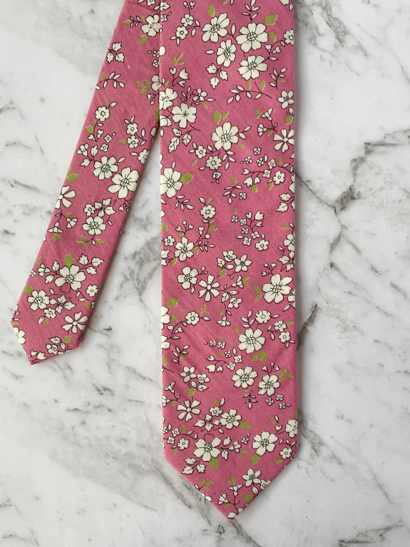 Posies and Checks Cotton Tie Set