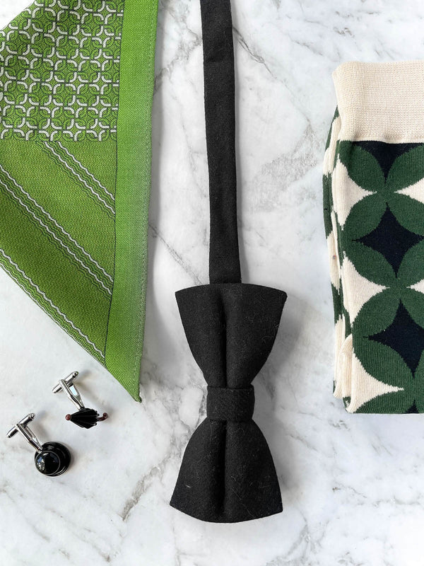 The Emerald Gentleman Wool Bow Tie Set